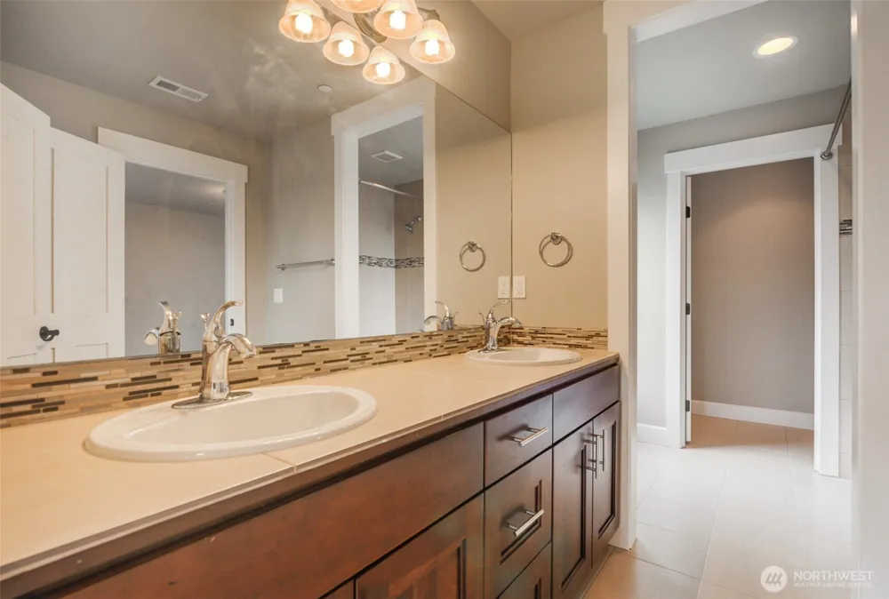 4307 166th Lane SE Bellevue, WA 98006
