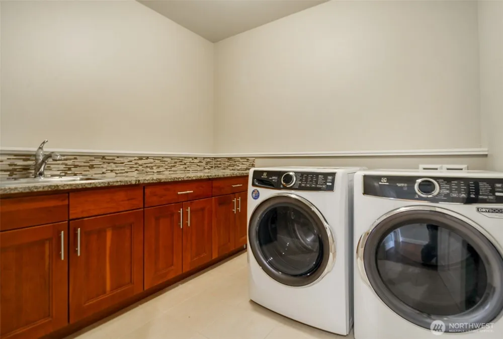 4307 166th Lane SE Bellevue, WA 98006
