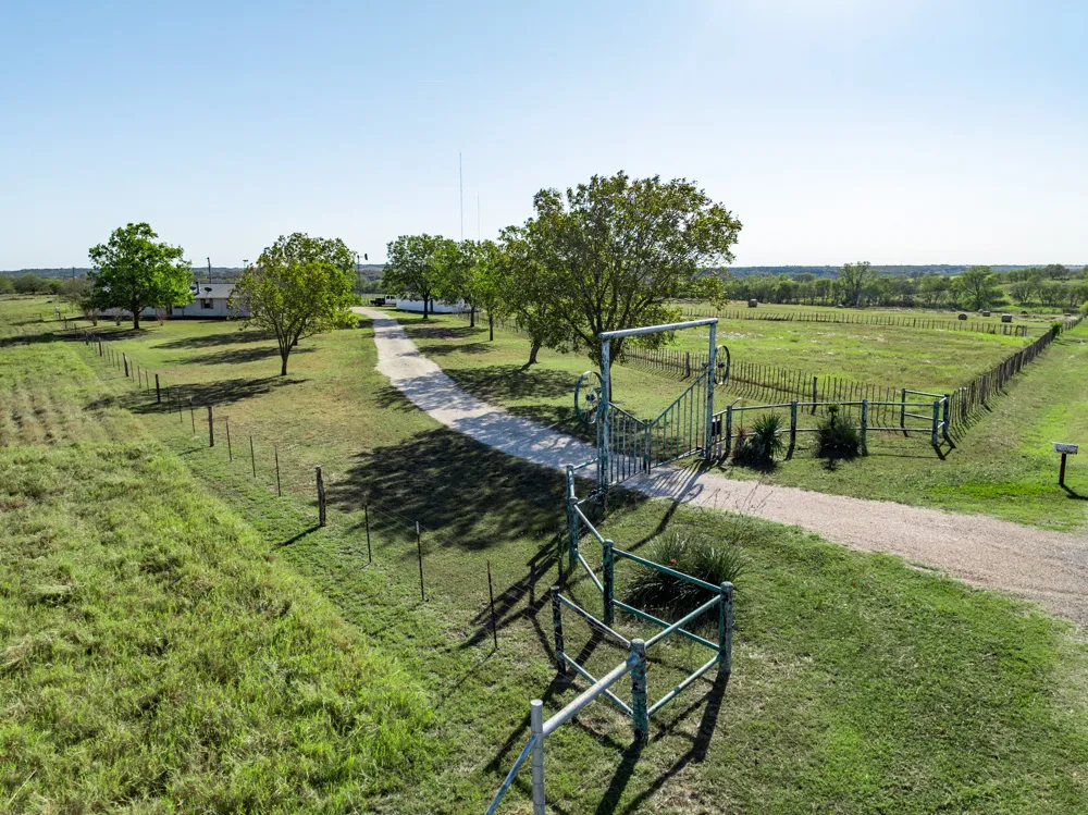 902 Mockingbird Lane Moody, TX 76557