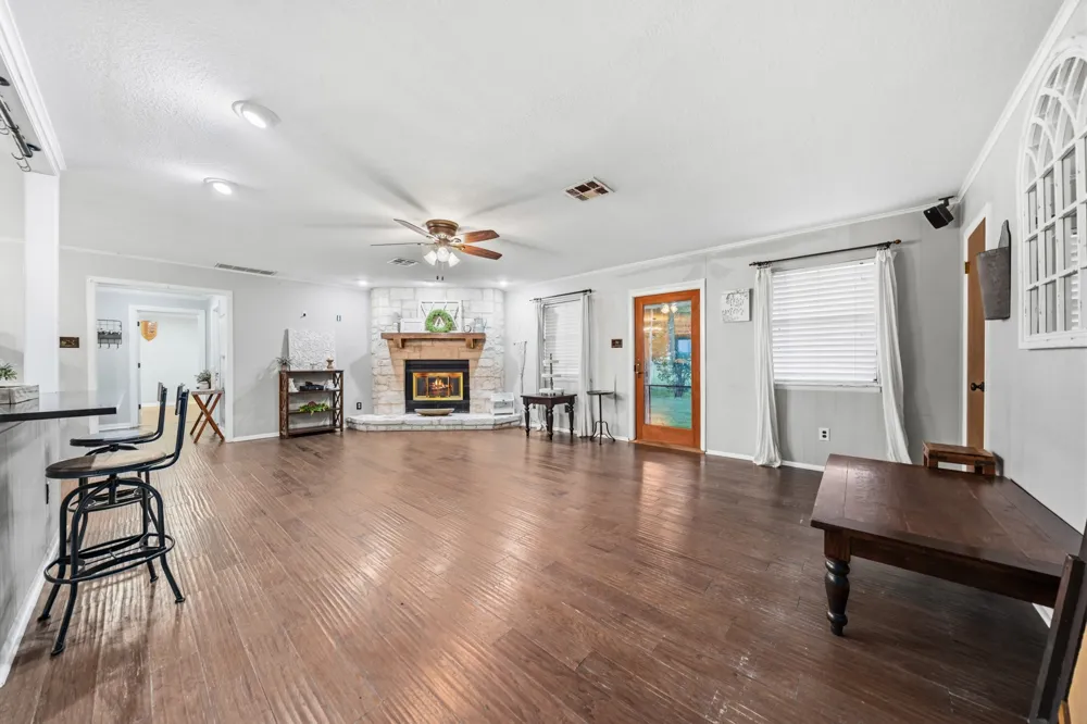 902 Mockingbird Lane Moody, TX 76557