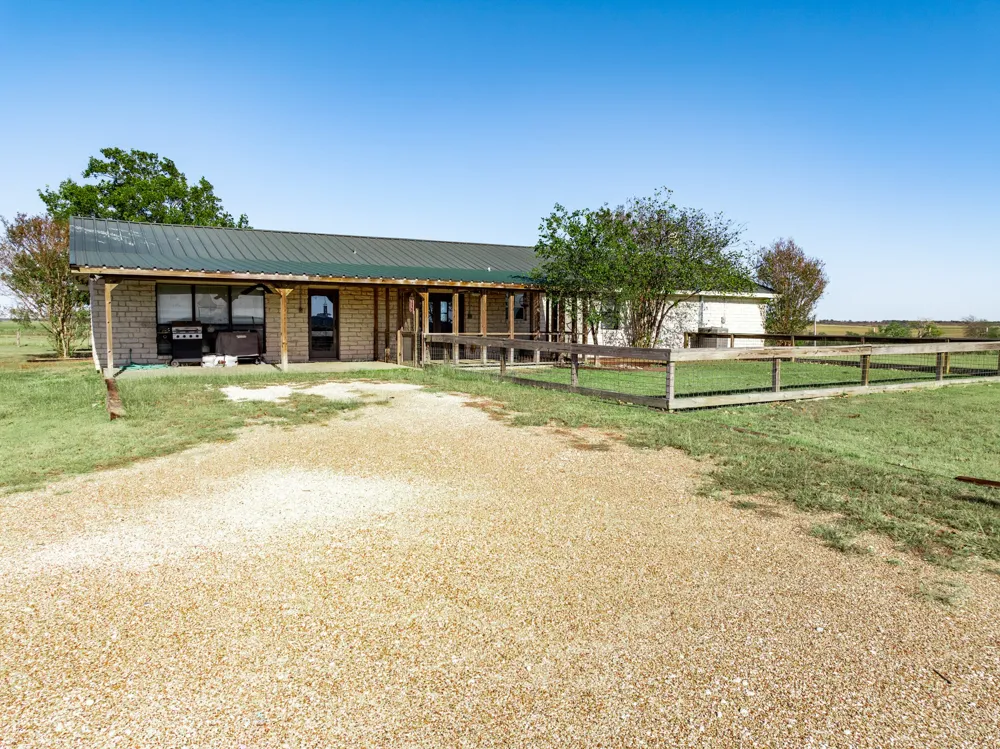 902 Mockingbird Lane Moody, TX 76557