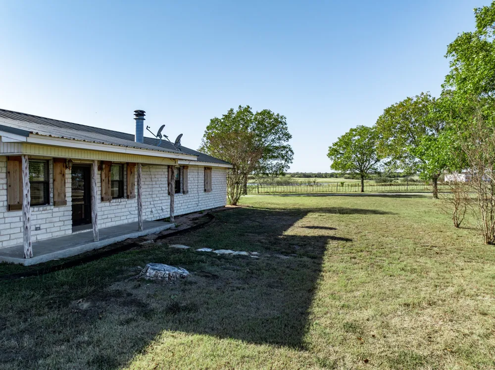 902 Mockingbird Lane Moody, TX 76557