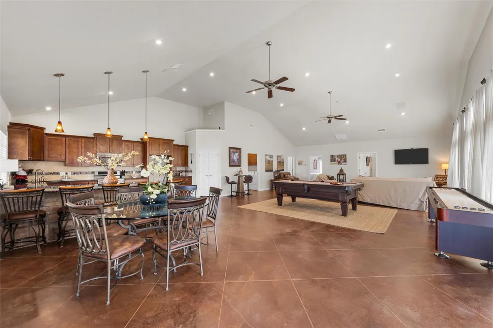 20253 Lakeshore Drive Thornton, TX 76687