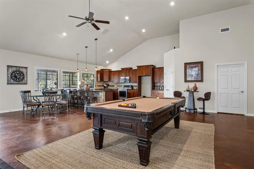 20253 Lakeshore Drive Thornton, TX 76687