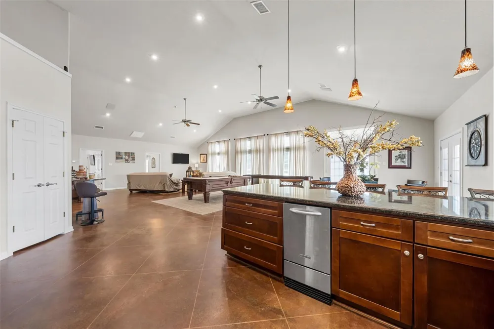 20253 Lakeshore Drive Thornton, TX 76687