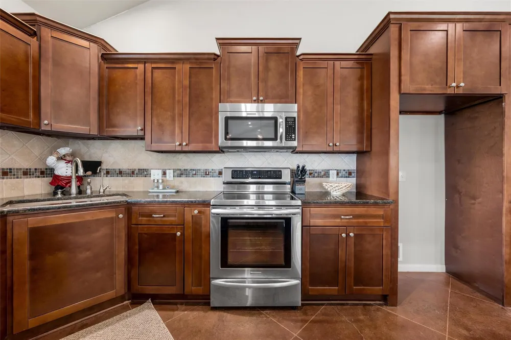 20253 Lakeshore Drive Thornton, TX 76687