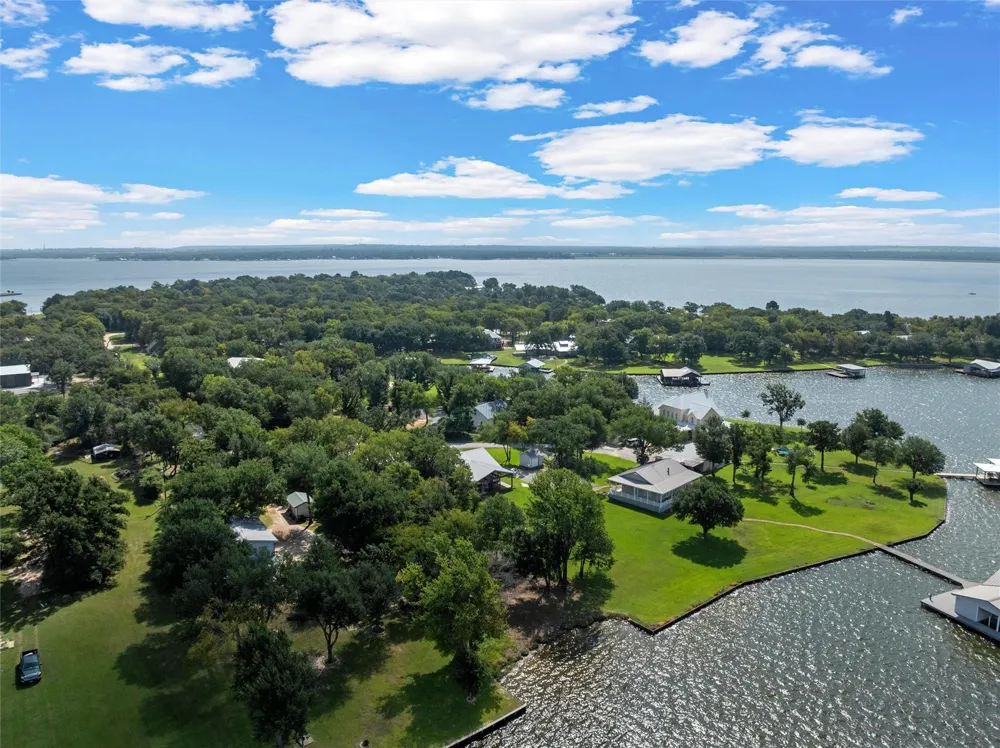 20253 Lakeshore Drive Thornton, TX 76687