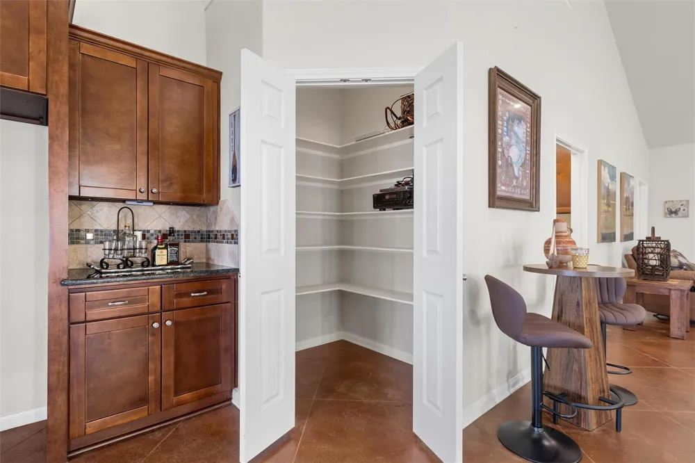 20253 Lakeshore Drive Thornton, TX 76687