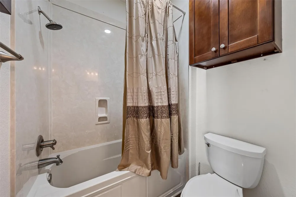 20253 Lakeshore Drive Thornton, TX 76687