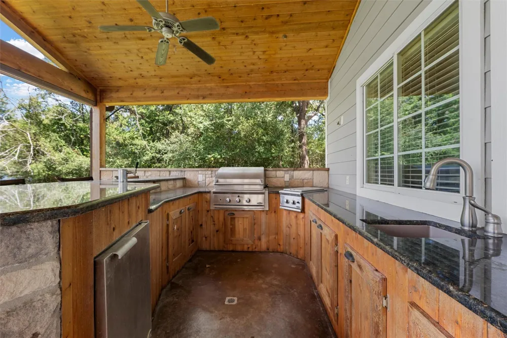 20253 Lakeshore Drive Thornton, TX 76687