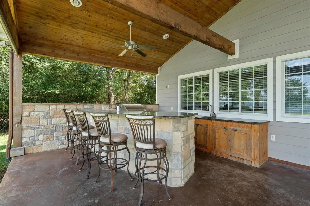 20253 Lakeshore Drive Thornton, TX 76687