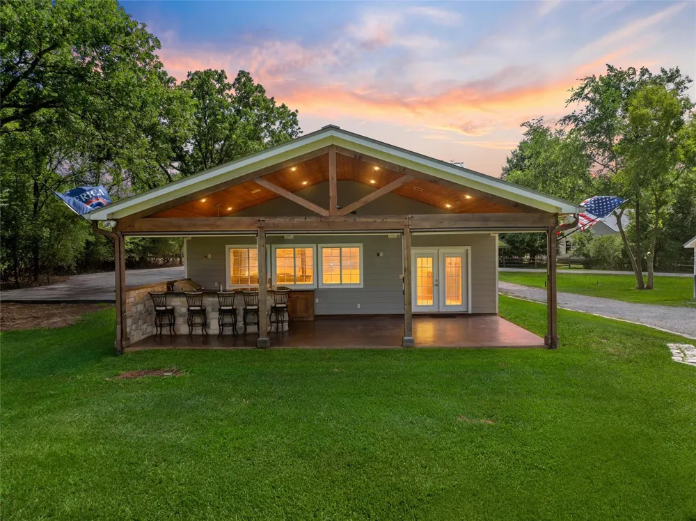 20253 Lakeshore Drive Thornton, TX 76687