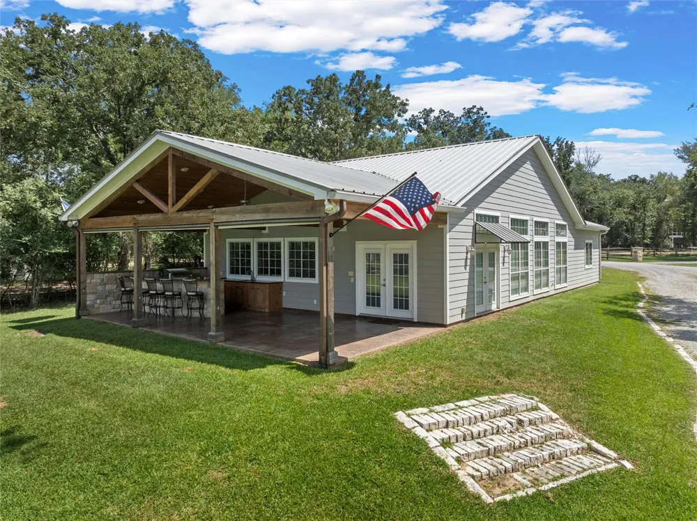 20253 Lakeshore Drive Thornton, TX 76687