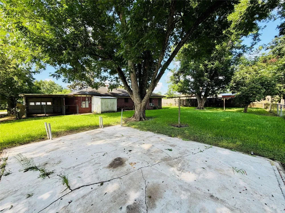 2721 Beaumont Avenue Liberty, TX 77575