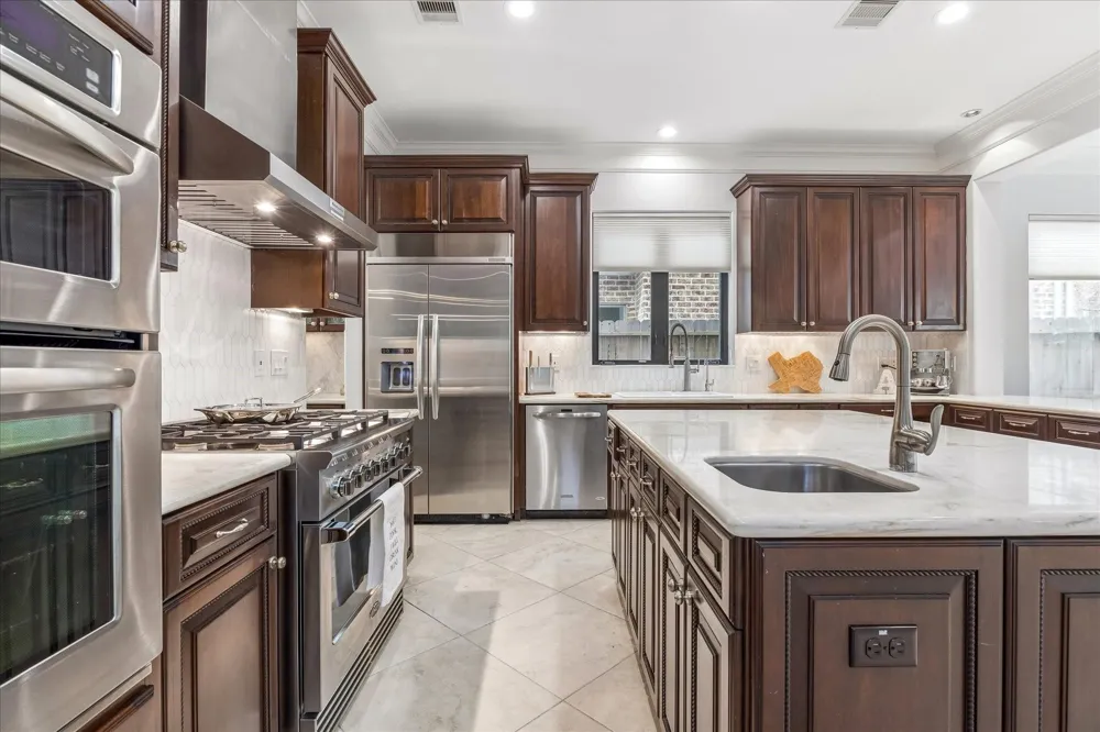4022 Coleridge Street West University Place, TX 77005