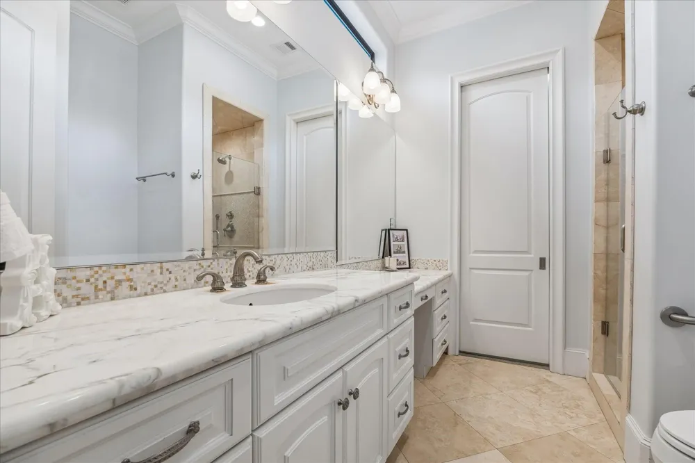 4022 Coleridge Street West University Place, TX 77005