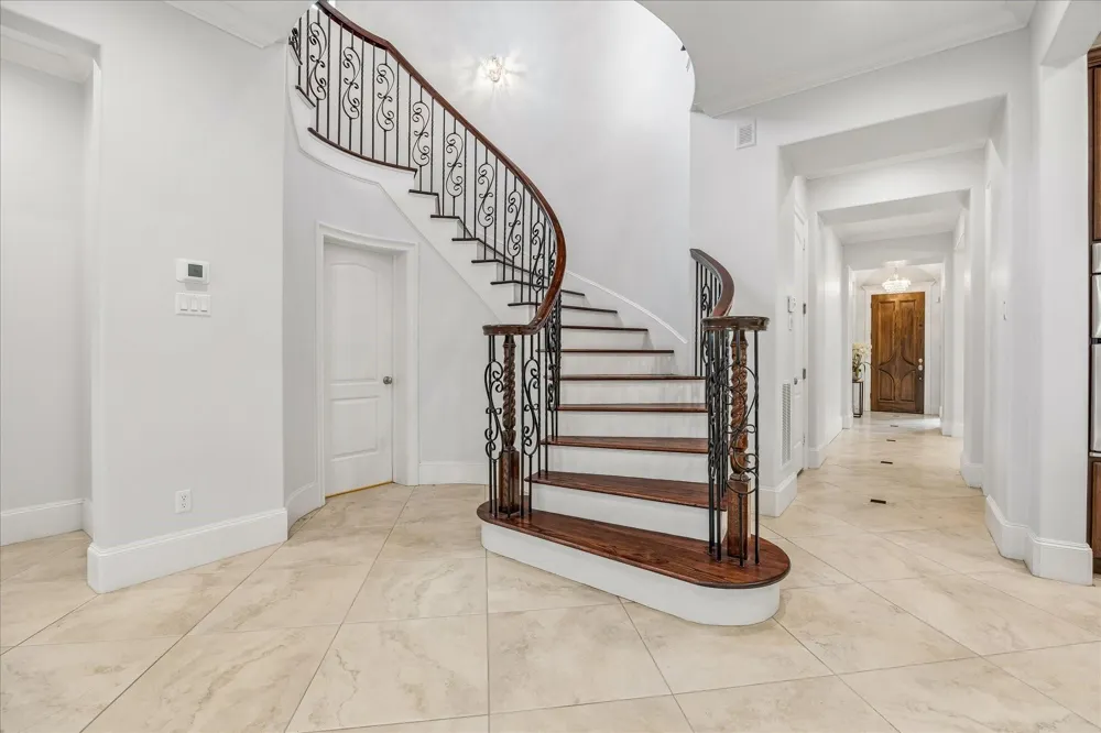 4022 Coleridge Street West University Place, TX 77005