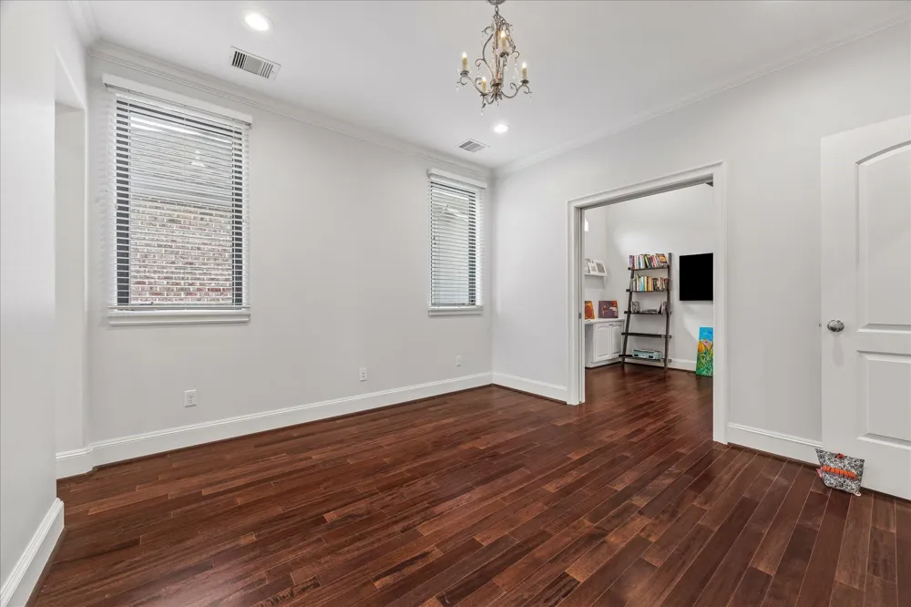 4022 Coleridge Street West University Place, TX 77005