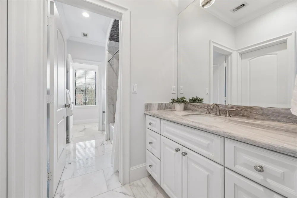 4022 Coleridge Street West University Place, TX 77005