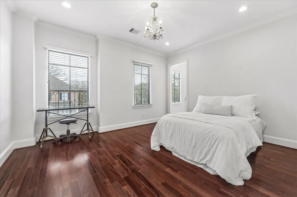 4022 Coleridge Street West University Place, TX 77005