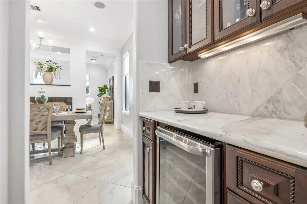 4022 Coleridge Street West University Place, TX 77005