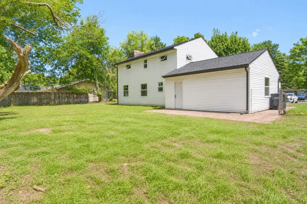 2490 Strathmore Street Kalamazoo, MI 49009