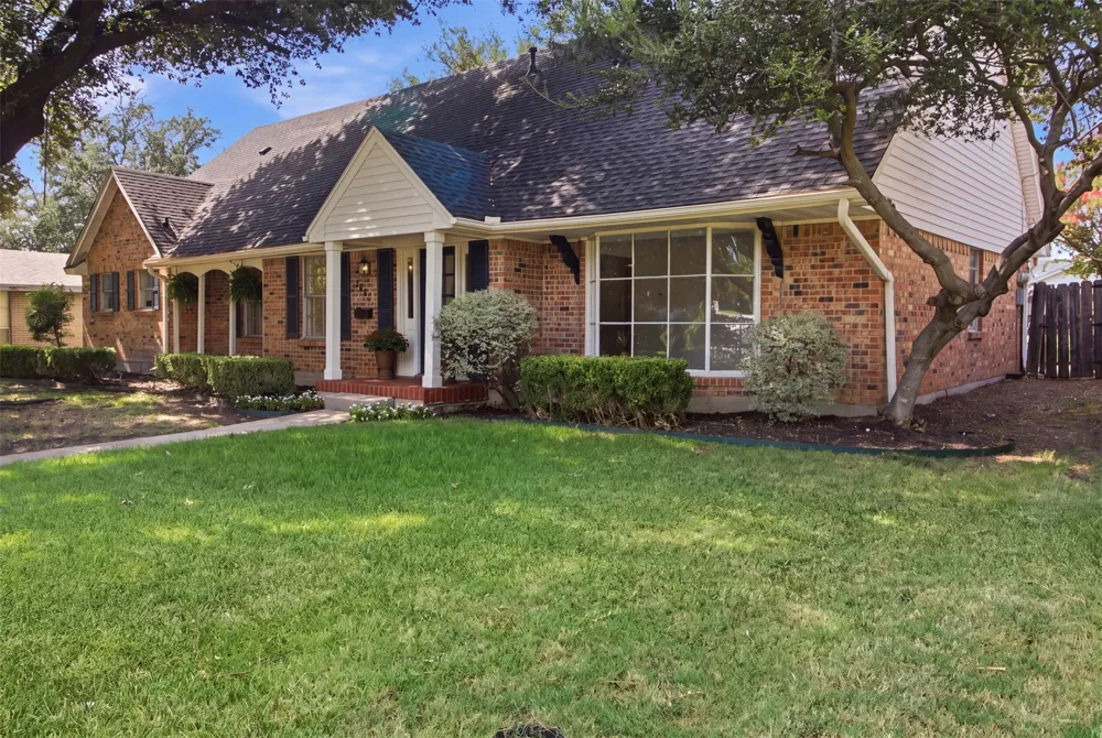 3651 Courtdale Drive Farmers Branch, TX 75234