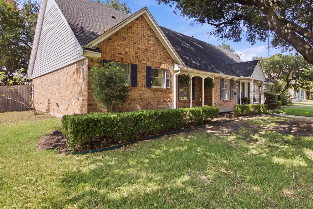 3651 Courtdale Drive Farmers Branch, TX 75234