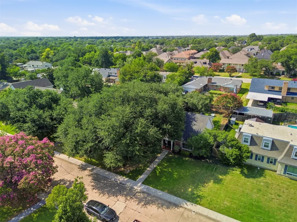 3651 Courtdale Drive Farmers Branch, TX 75234