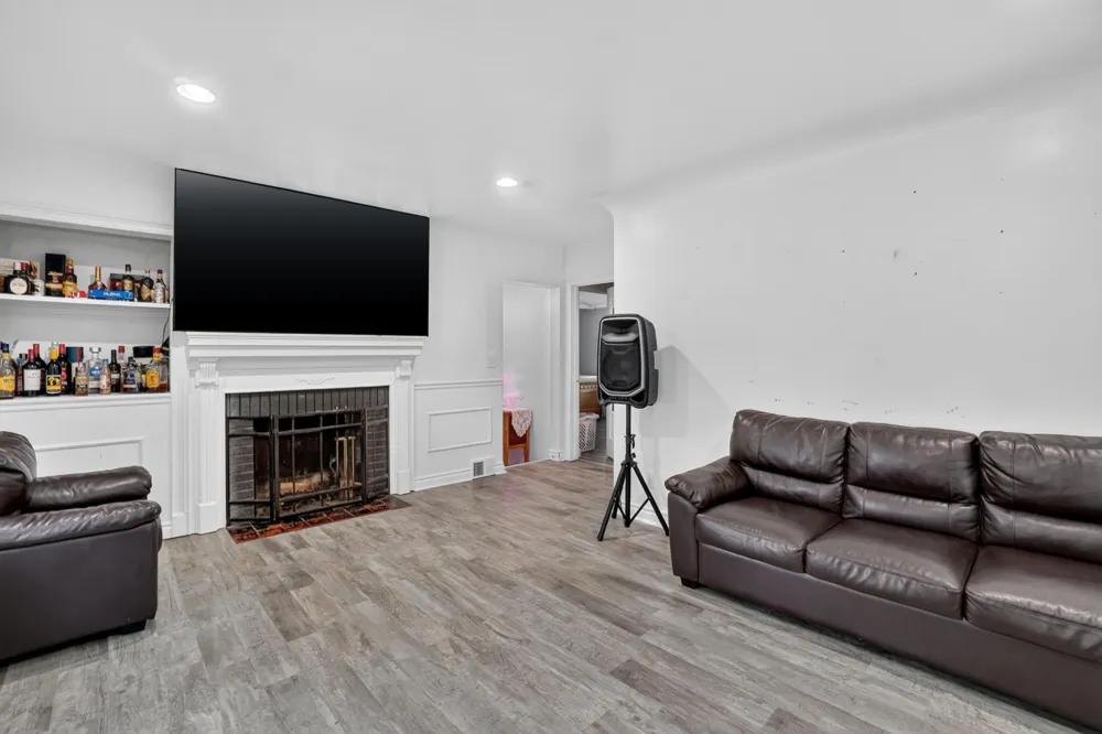 6140 Pinckney Road Pinckney, MI 48169