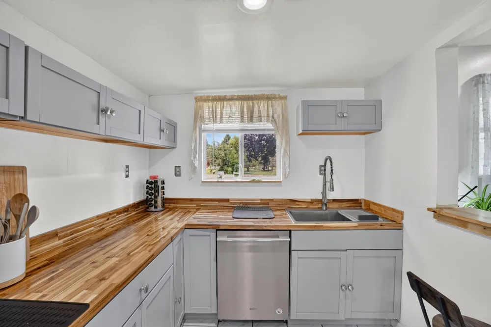 6140 Pinckney Road Pinckney, MI 48169