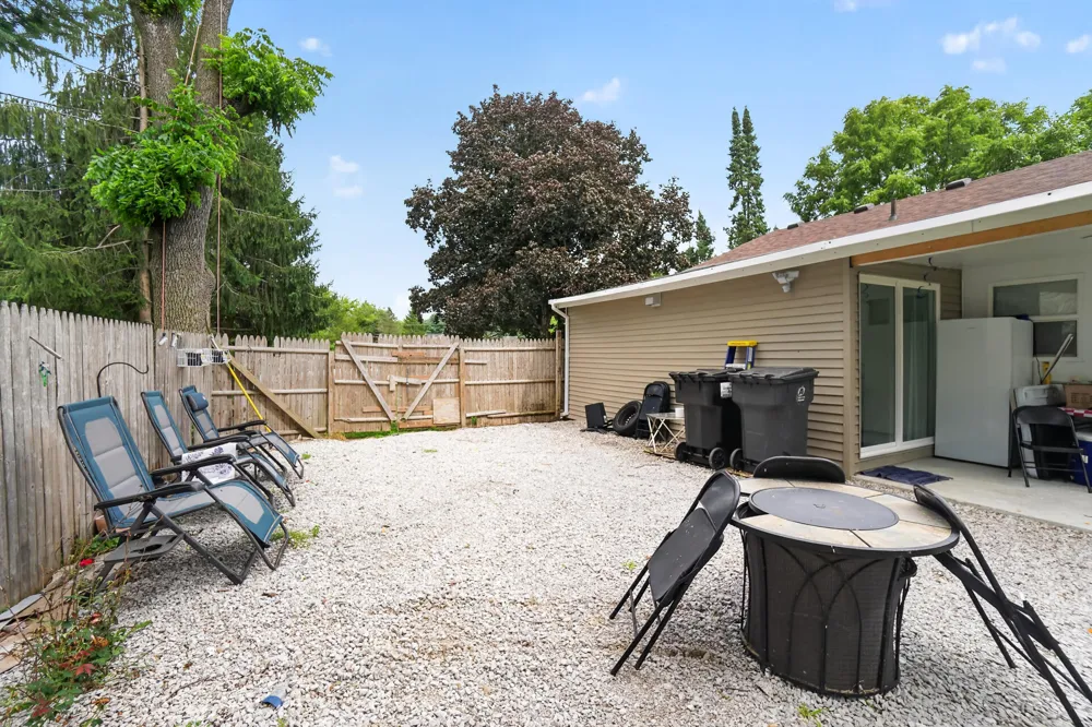 6140 Pinckney Road Pinckney, MI 48169
