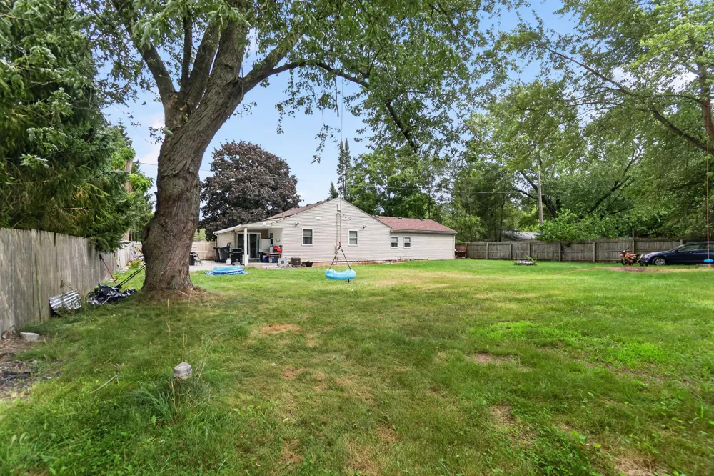 6140 Pinckney Road Pinckney, MI 48169