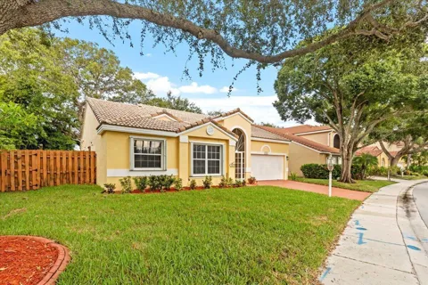 1033 W Siena Oaks Cir Circle W