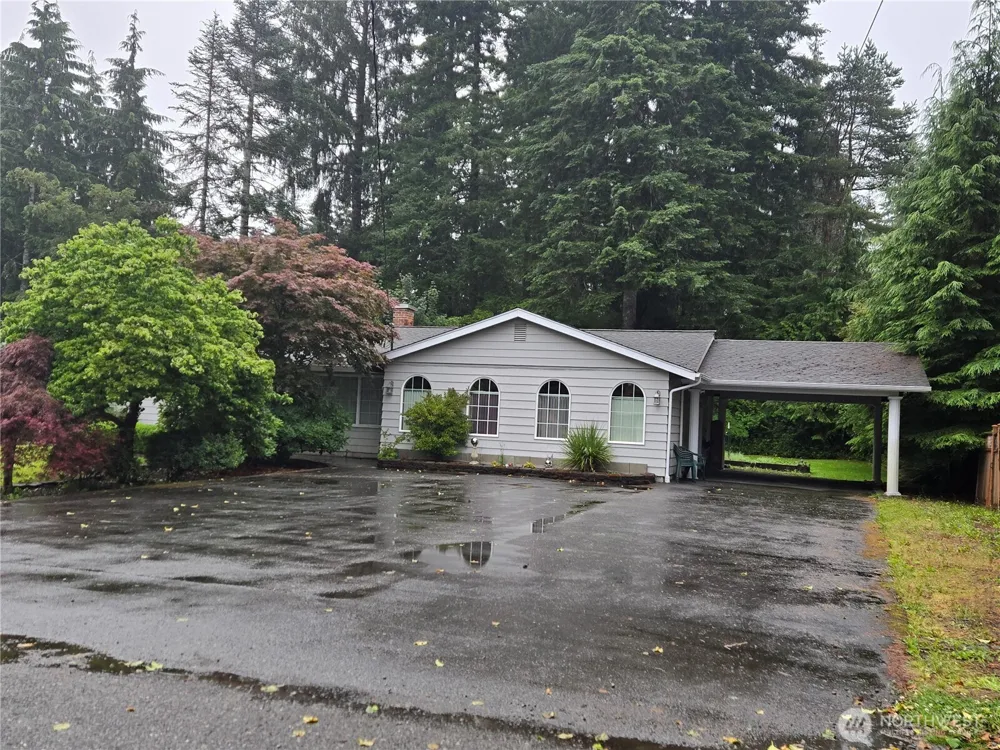 371 Evergreen Loop Forks, WA 98331