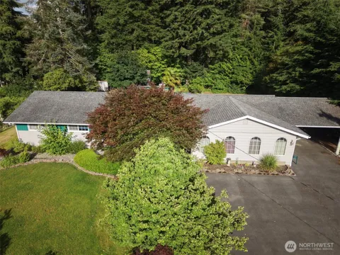 371 Evergreen Loop