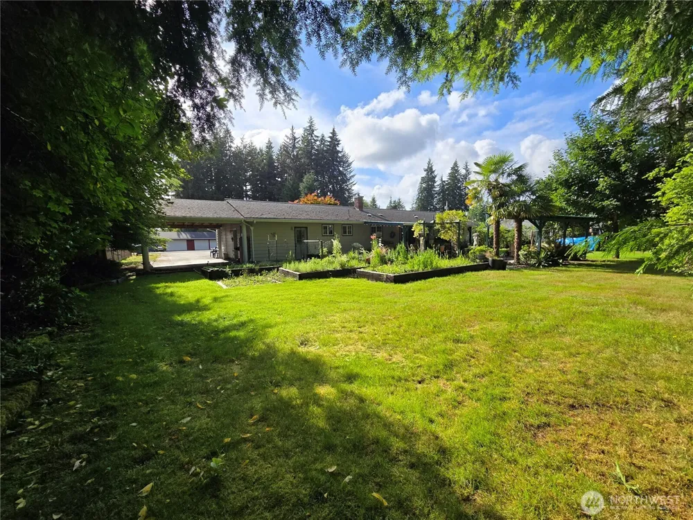 371 Evergreen Loop Forks, WA 98331
