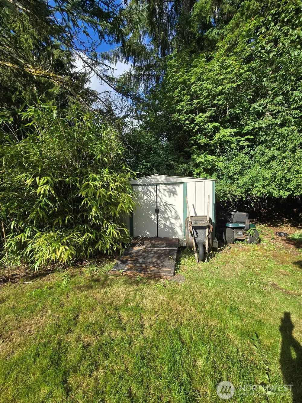 371 Evergreen Loop Forks, WA 98331