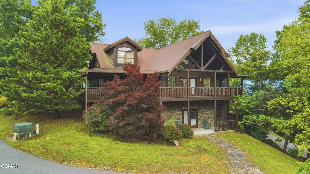 2906 Quiet Oak Way Pigeon Forge, TN 37863