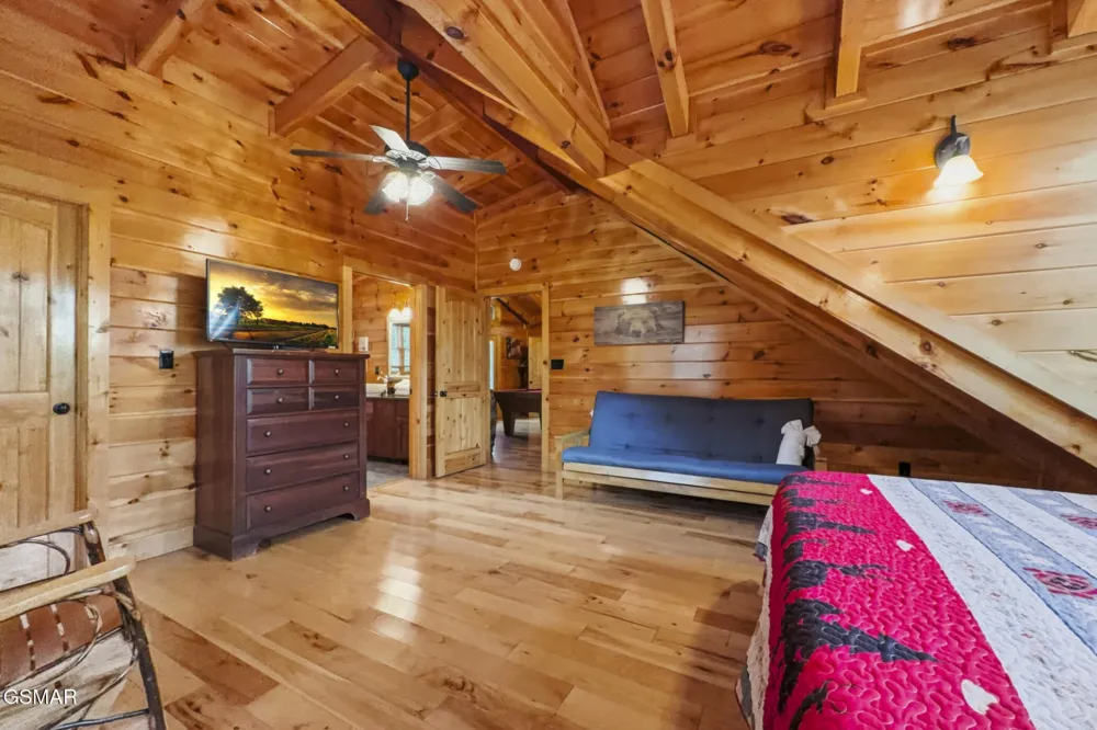 2906 Quiet Oak Way Pigeon Forge, TN 37863