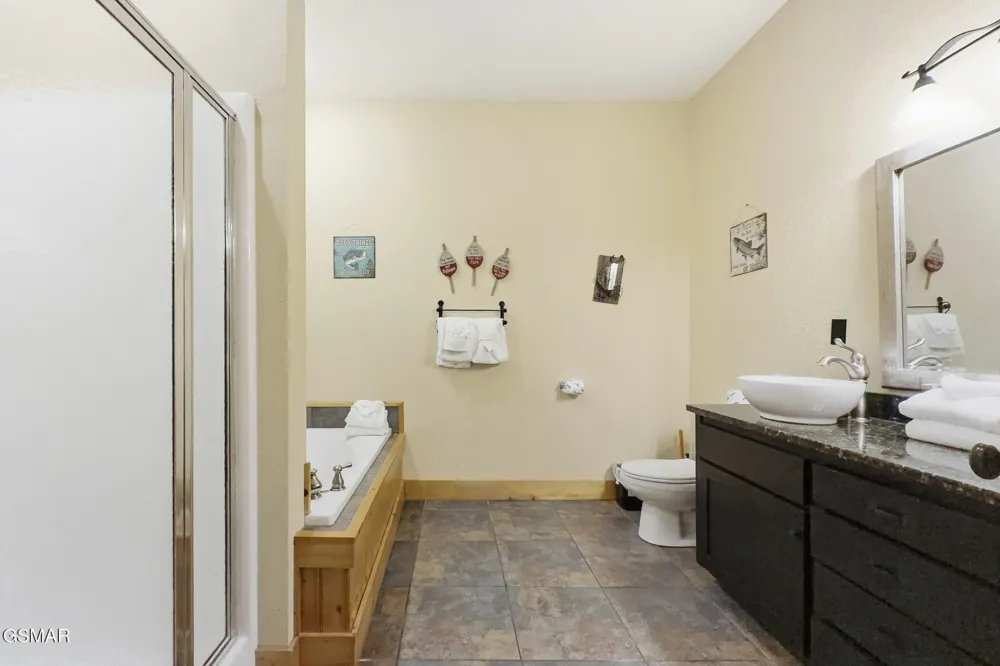2906 Quiet Oak Way Pigeon Forge, TN 37863