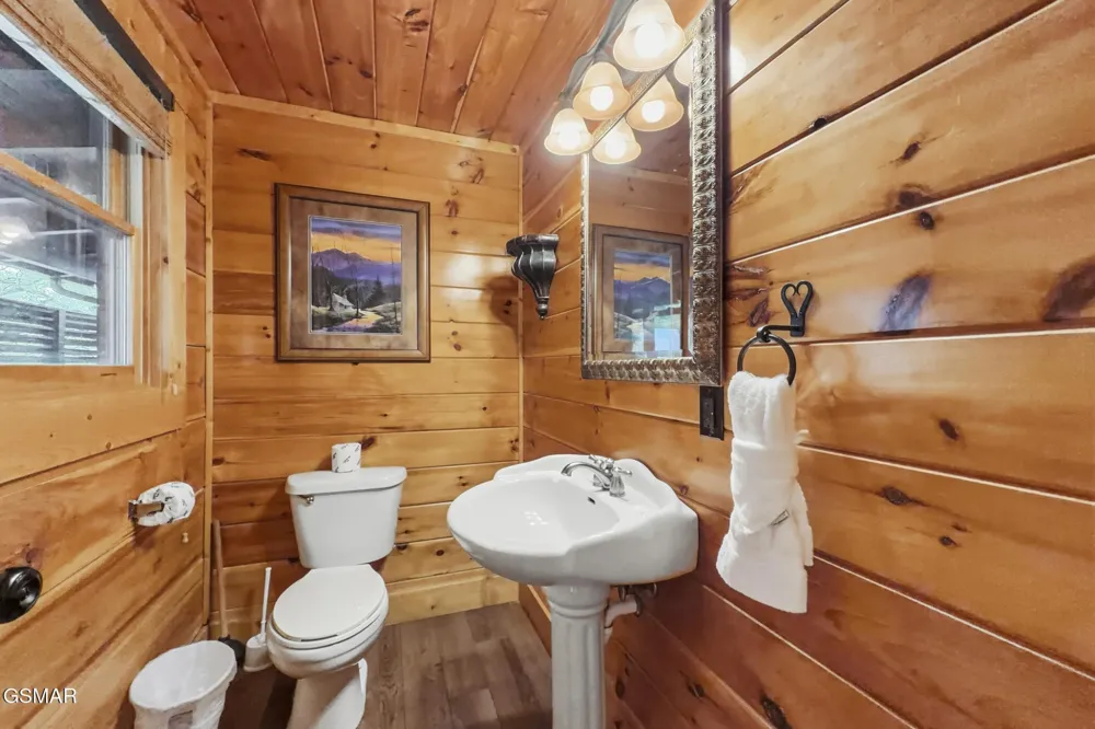 2906 Quiet Oak Way Pigeon Forge, TN 37863