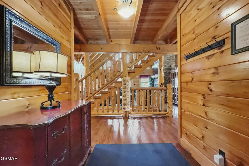 2906 Quiet Oak Way Pigeon Forge, TN 37863