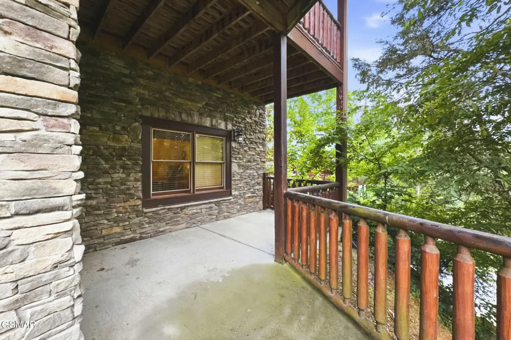 2906 Quiet Oak Way Pigeon Forge, TN 37863