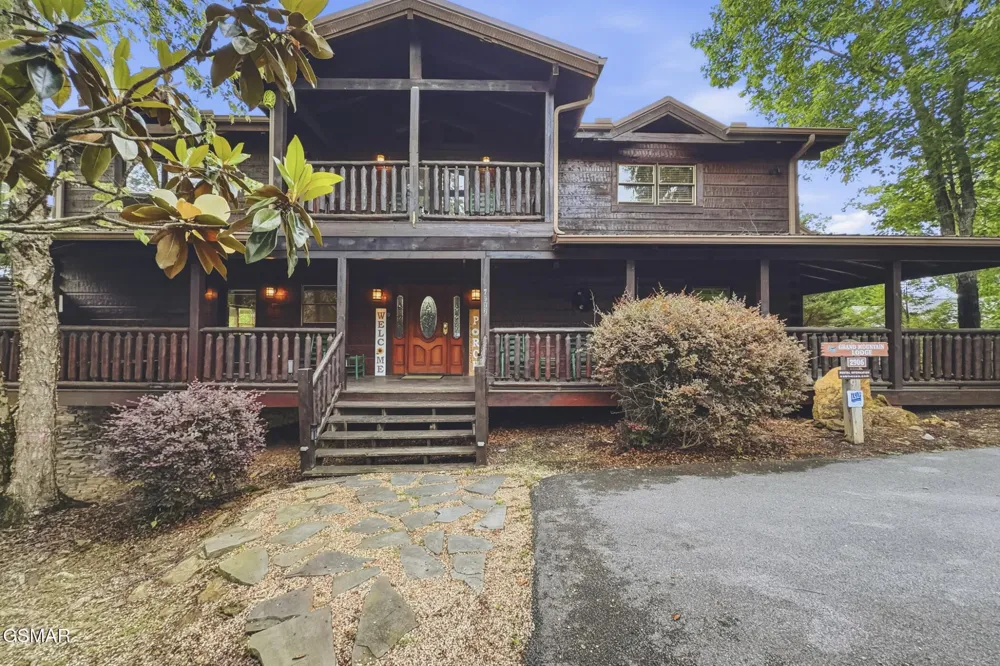 2906 Quiet Oak Way Pigeon Forge, TN 37863