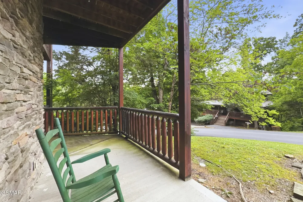 2906 Quiet Oak Way Pigeon Forge, TN 37863