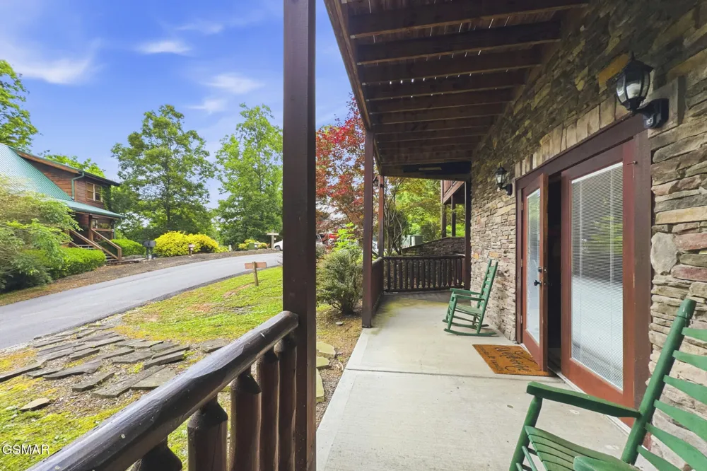 2906 Quiet Oak Way Pigeon Forge, TN 37863