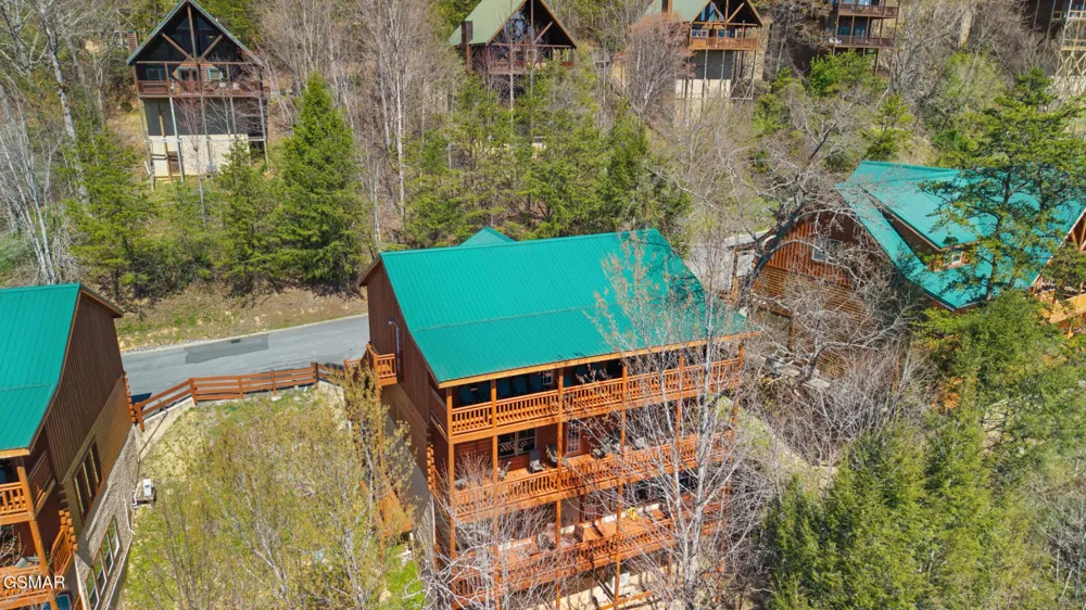 4355 Forest Ridge Way Pigeon Forge, TN 37863