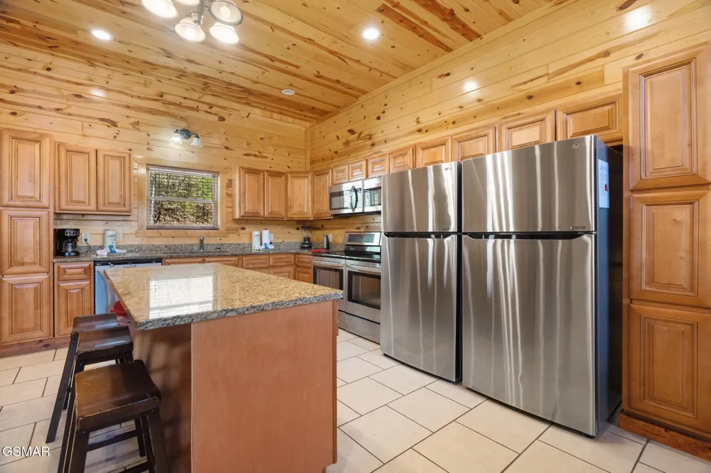 4355 Forest Ridge Way Pigeon Forge, TN 37863