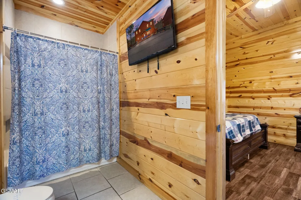 4355 Forest Ridge Way Pigeon Forge, TN 37863